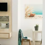 Anatoli Luxury & מלון דירות