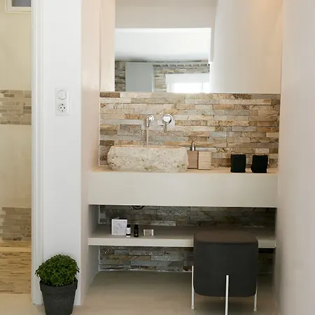 Ξενοδοχείο με διαμερίσματα Anatoli Luxury & 4*