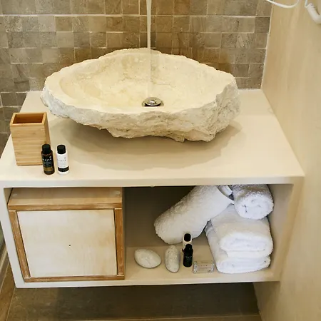 Ξενοδοχείο με διαμερίσματα Anatoli Luxury & 4*