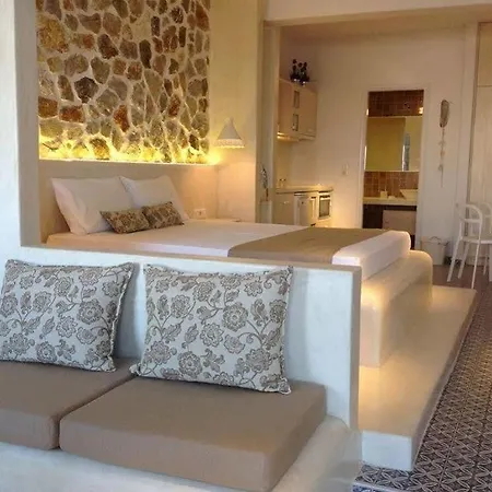 Anatoli Luxury & アパートホテル 4*