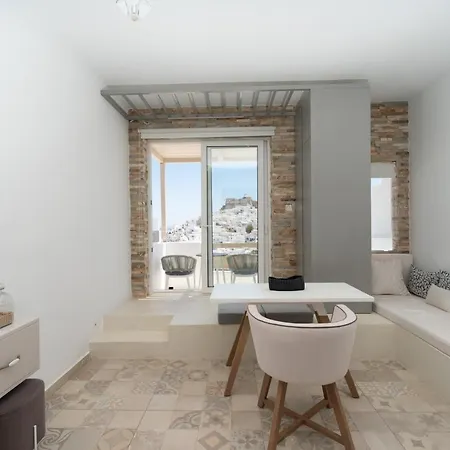 Anatoli Luxury & Lägenhetshotell 4*