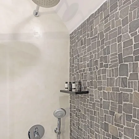 Anatoli Luxury & Lägenhetshotell 4*