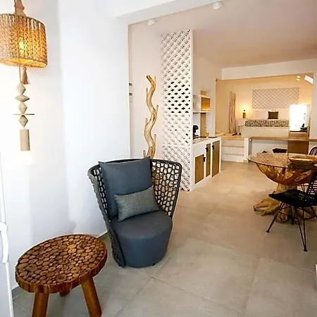 Anatoli Luxury &