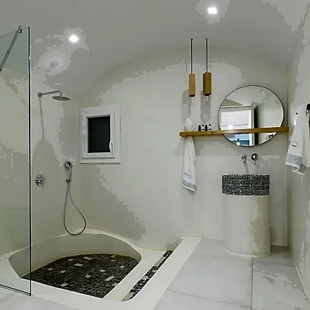 Anatoli Luxury & 4*